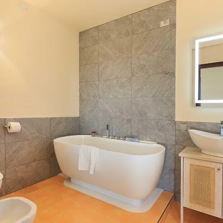 Gelsi - Quaint And Charming With Pool! * Calliano (Piedmont)