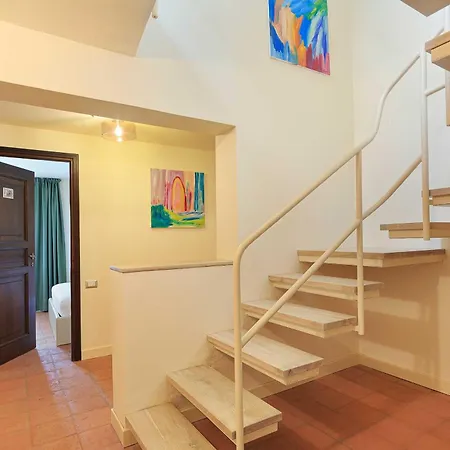 Gelsi - Quaint And Charming With Pool!