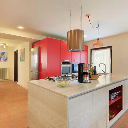 Βίλα Gelsi - Quaint And Charming With Pool! *