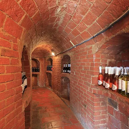 Gelsi - Quaint And Charming With Pool! *