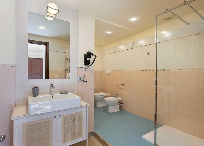 Willa Gelsi - Quaint And Charming With Pool!