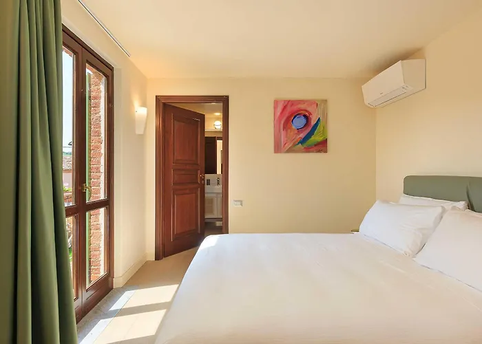 Willa Gelsi - Quaint And Charming With Pool! *