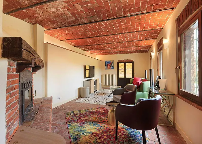 Gelsi - Quaint And Charming With Pool!