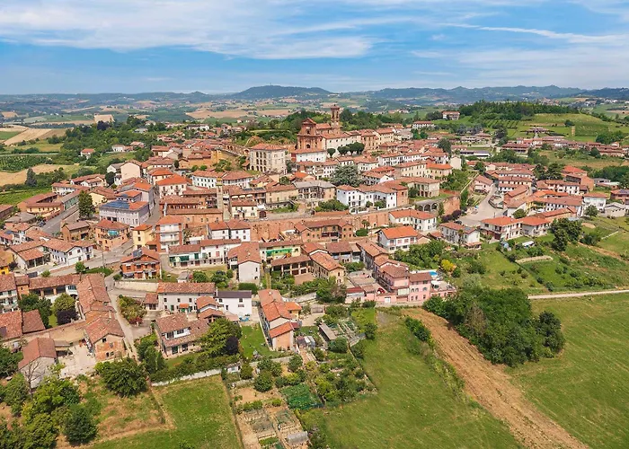 Gelsi - Quaint And Charming With Pool!